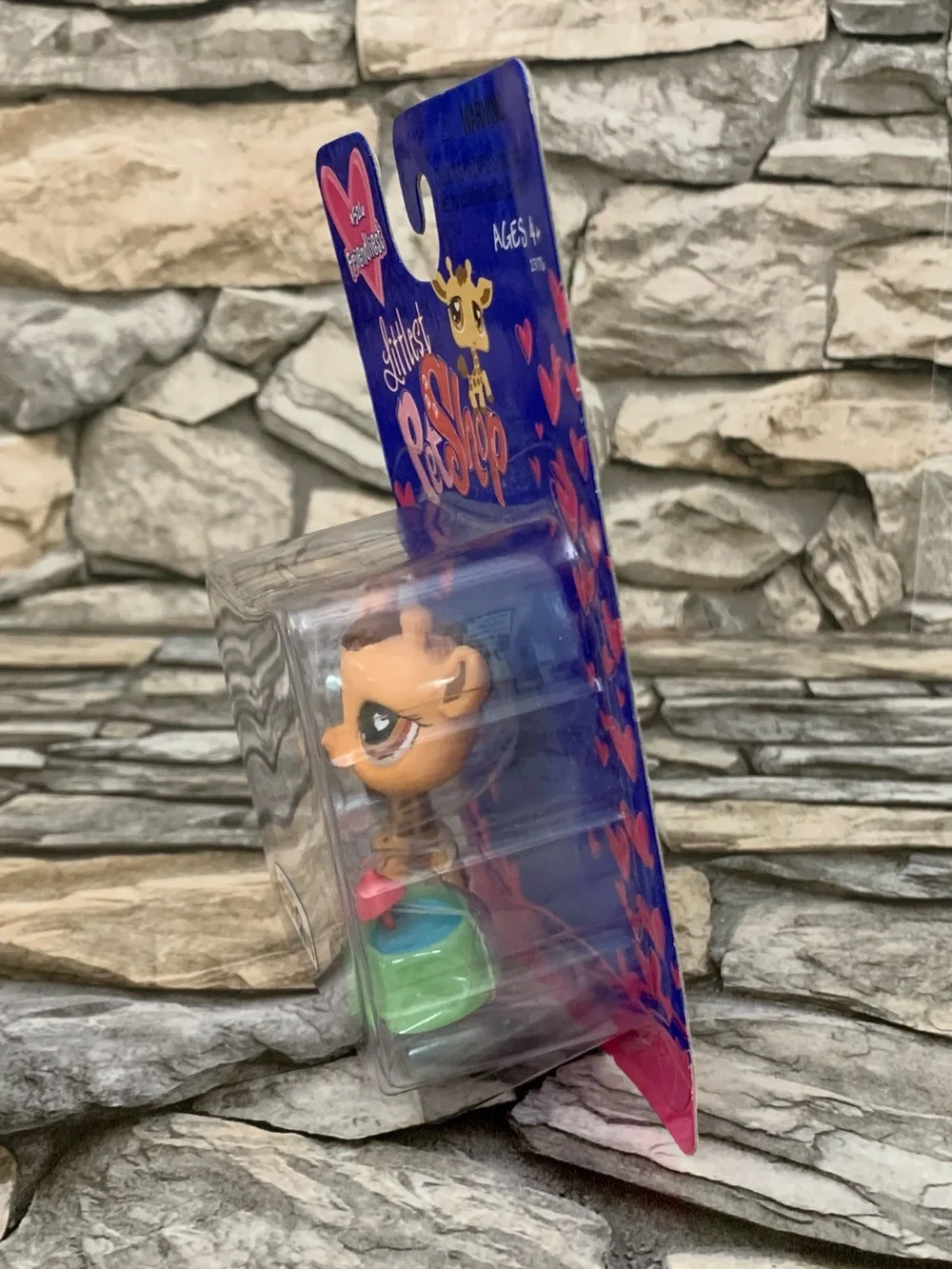 Retired 2007 Littlest Pet Shop #526 Friendliest Toys R Us Giraffe Green Bowl LPS